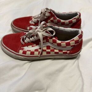 Vans Old Skool Shoes. Unisex. Red and white checkerboard print